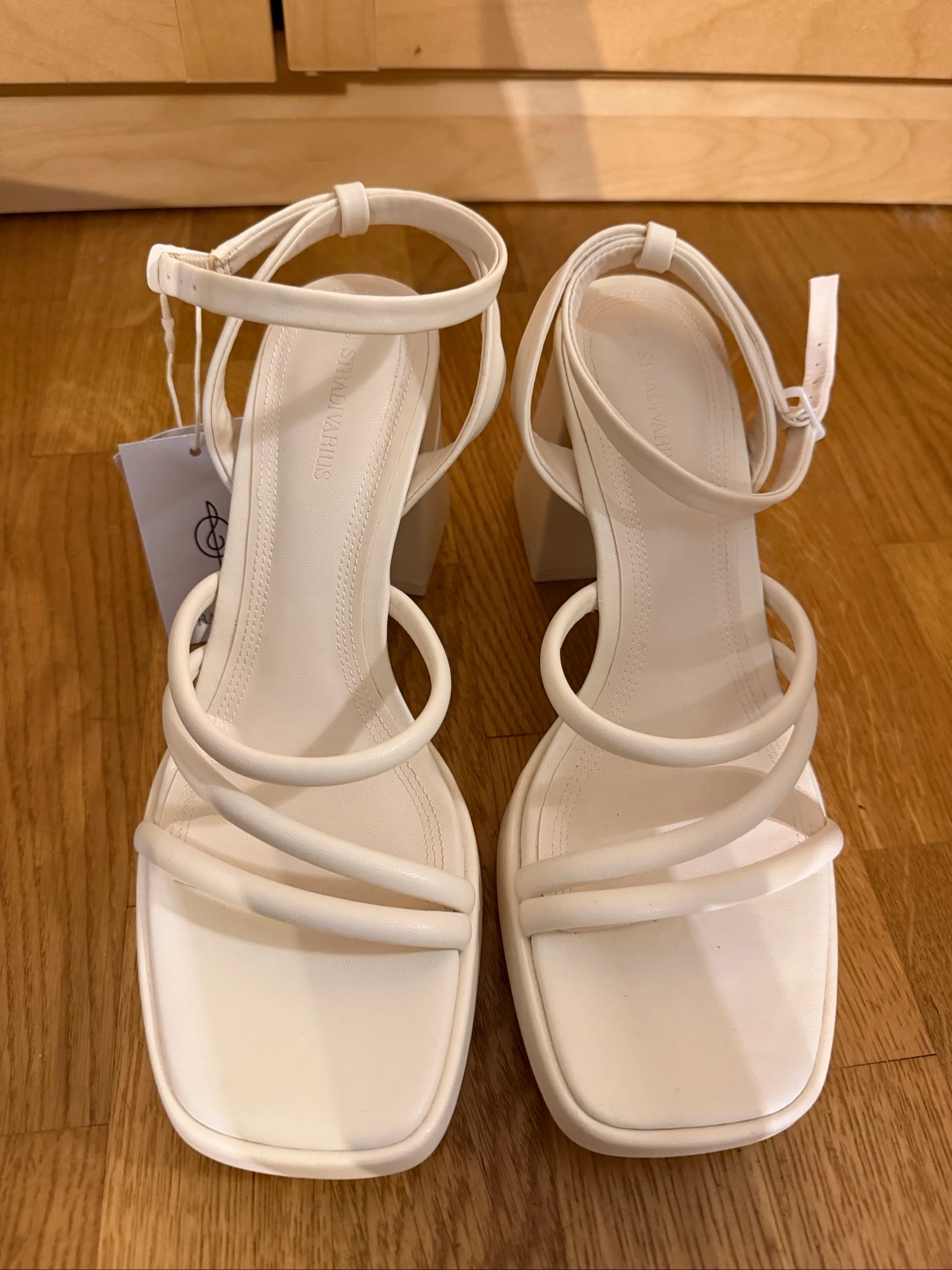 Talon d'été beige clair Stradivarius – photo 3